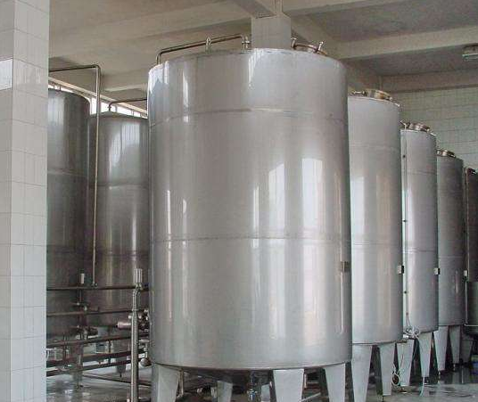 不鏽鋼儲（chǔ）存罐使用時需要注意那（nà）些問（wèn）題